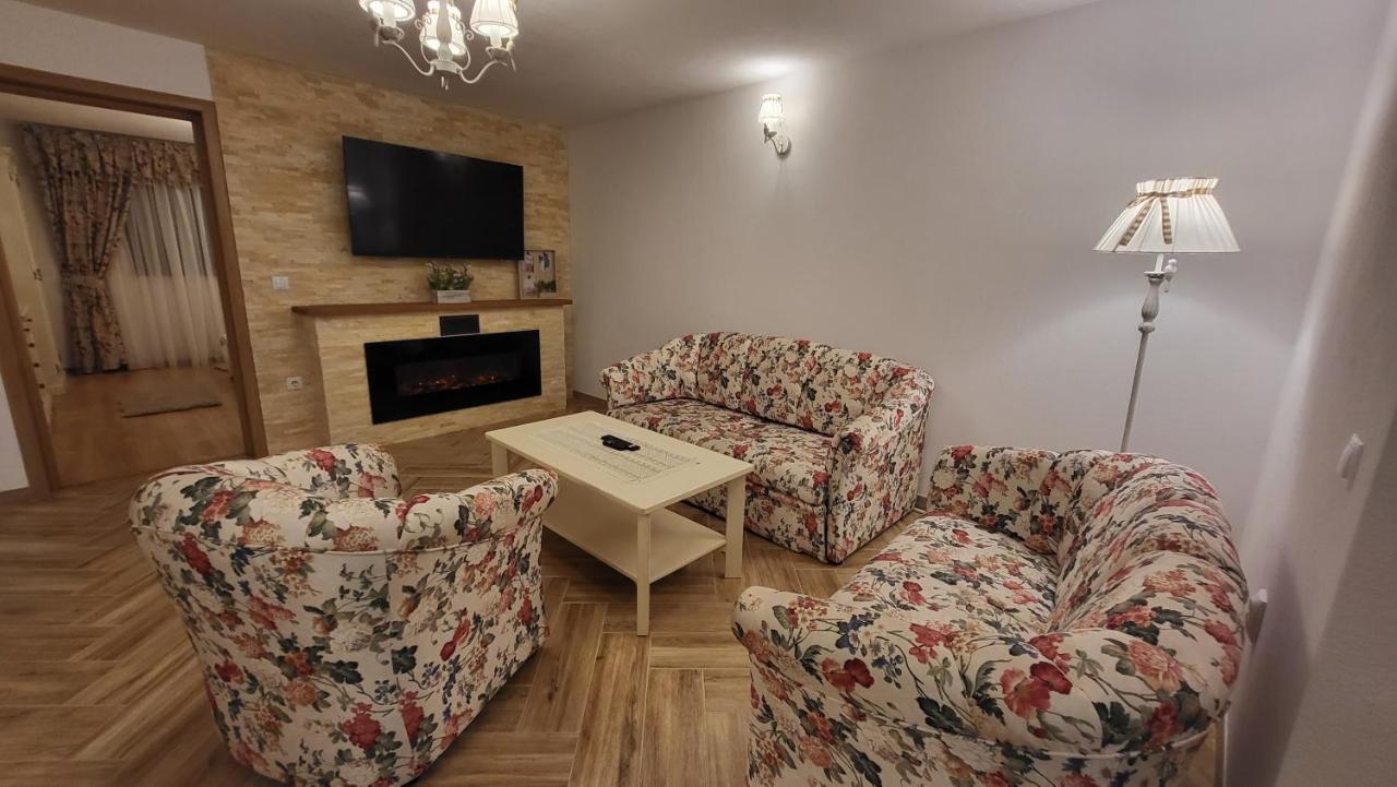 Casa Hetrea Villa ซิวิโชอารา ภายนอก รูปภาพ