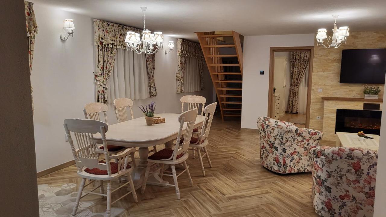Casa Hetrea Villa ซิวิโชอารา ภายนอก รูปภาพ